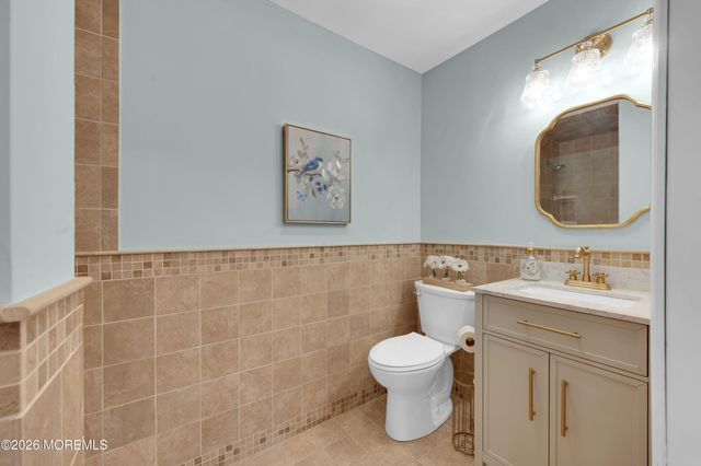 939 Canton Drive, Toms River, NJ 08753