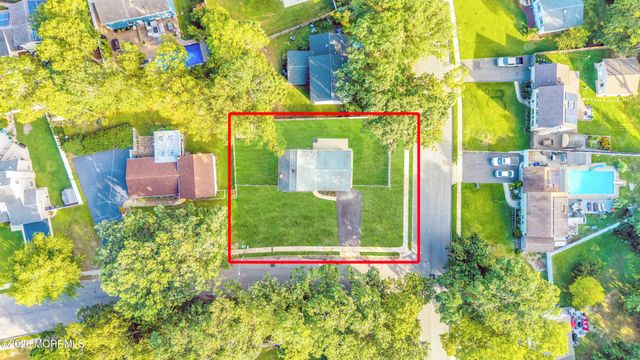 939 Canton Drive, Toms River, NJ 08753