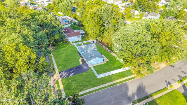 939 Canton Drive, Toms River, NJ 08753