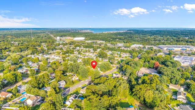 939 Canton Drive, Toms River, NJ 08753