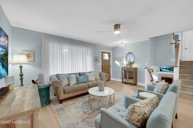 939 Canton Drive, Toms River, NJ 08753