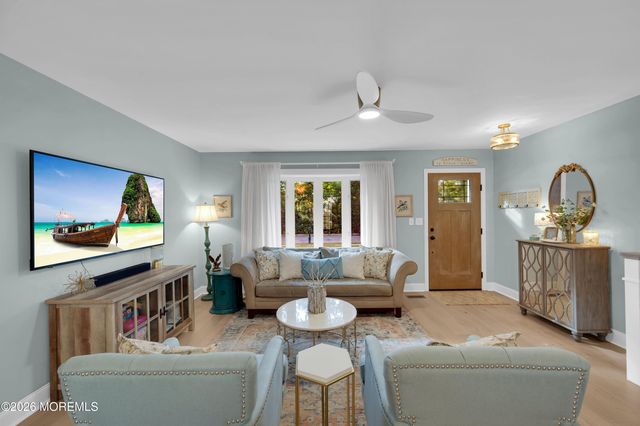 939 Canton Drive, Toms River, NJ 08753