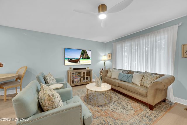 939 Canton Drive, Toms River, NJ 08753