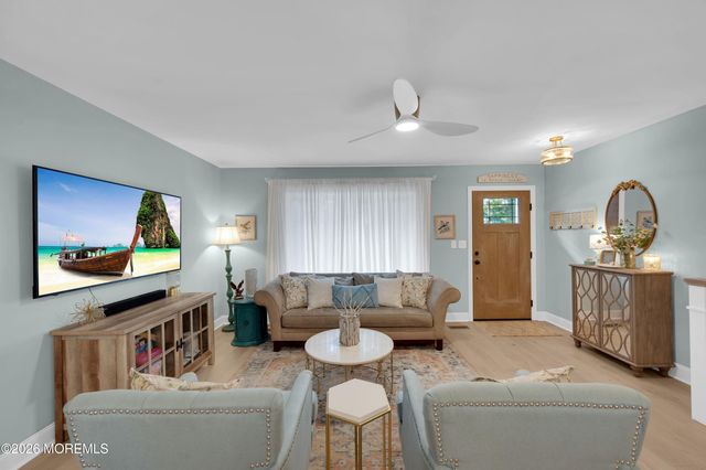 939 Canton Drive, Toms River, NJ 08753