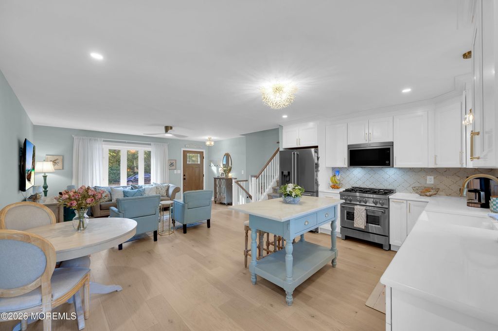 939 Canton Drive, Toms River, NJ 08753