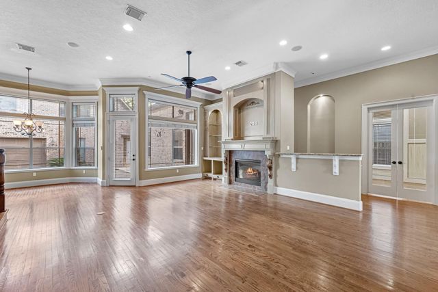 5411 Leopold Dr, Houston, TX 77021