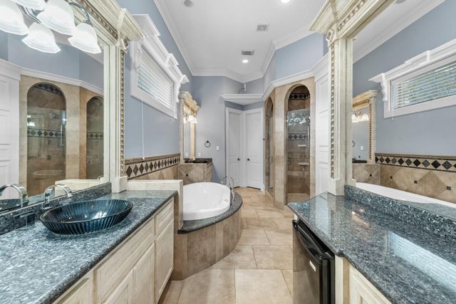 5411 Leopold Dr, Houston, TX 77021