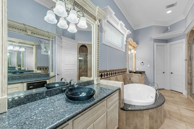 5411 Leopold Dr, Houston, TX 77021