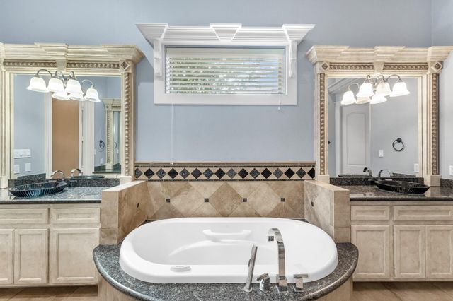 5411 Leopold Dr, Houston, TX 77021