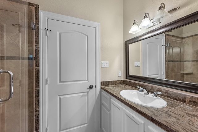 5411 Leopold Dr, Houston, TX 77021