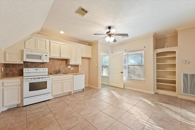 5411 Leopold Dr, Houston, TX 77021