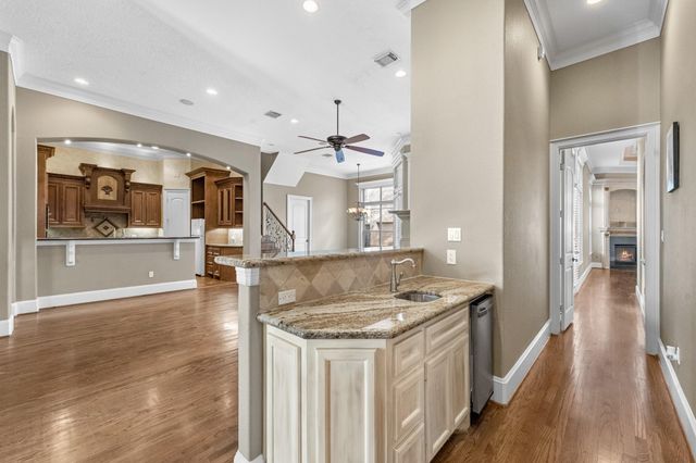 5411 Leopold Dr, Houston, TX 77021