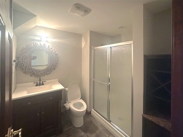 670 Leslie Court, Carol Stream, IL 60188