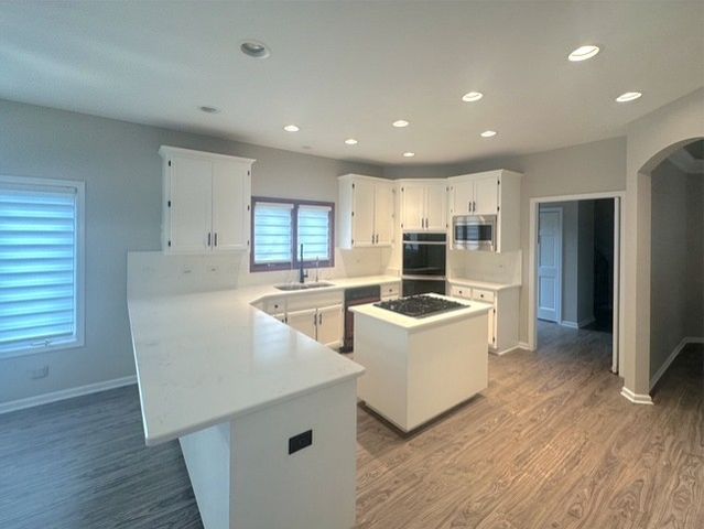 670 Leslie Court, Carol Stream, IL 60188