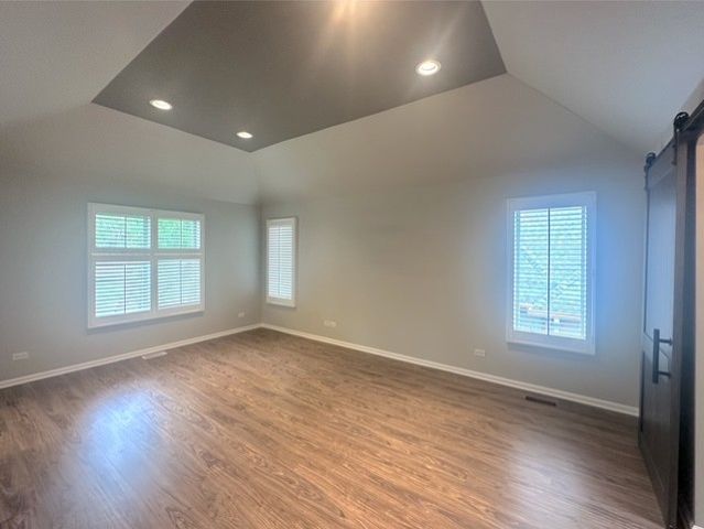 670 Leslie Court, Carol Stream, IL 60188