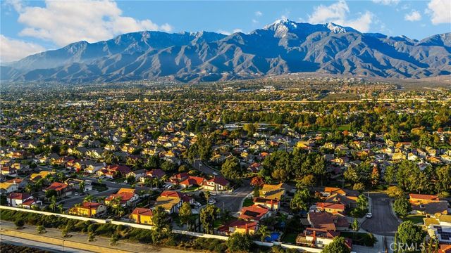 7077 Campbell, Rancho Cucamonga, CA 91701