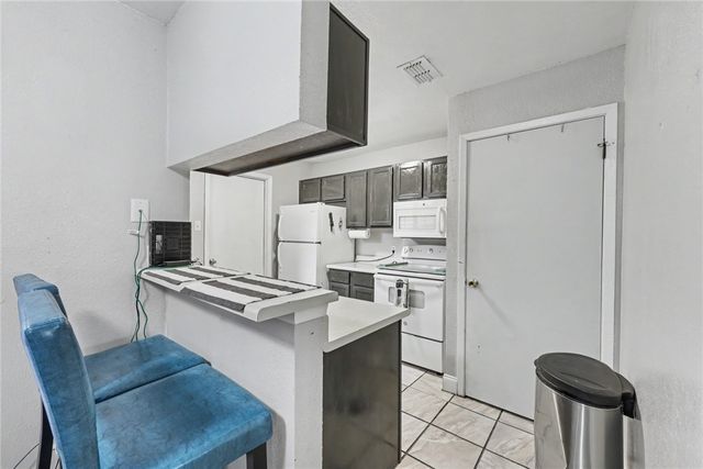 7130 Everhart 4, Corpus Christi, TX 78413