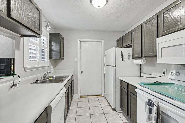 7130 Everhart 4, Corpus Christi, TX 78413