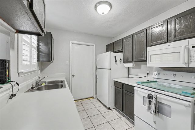 7130 Everhart 4, Corpus Christi, TX 78413