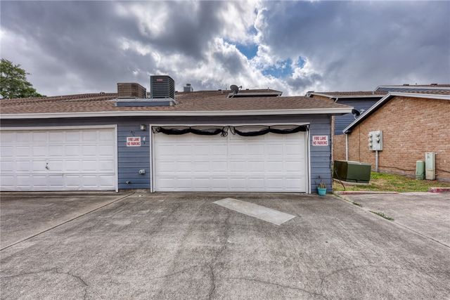 7130 Everhart 4, Corpus Christi, TX 78413