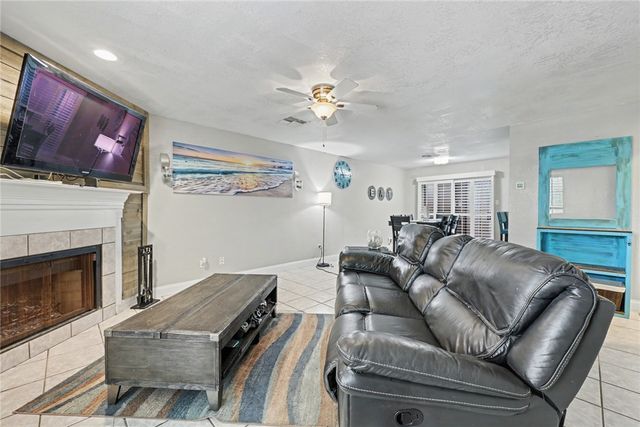 7130 Everhart 4, Corpus Christi, TX 78413