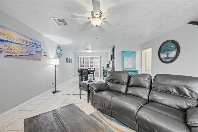 7130 Everhart 4, Corpus Christi, TX 78413