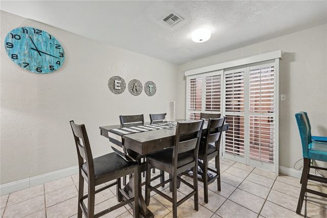 7130 Everhart 4, Corpus Christi, TX 78413