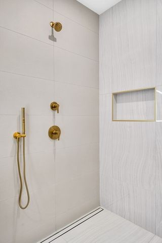 77 Thorndike Street 1, Brookline, MA 02446