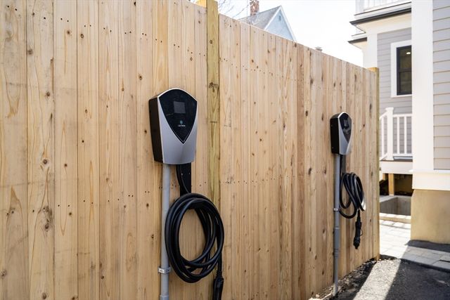 77 Thorndike Street 1, Brookline, MA 02446