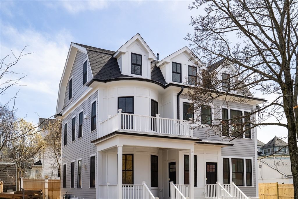 77 Thorndike Street 1, Brookline, MA 02446