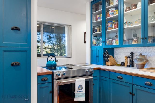 293 S Meadow Creek Road, Mcallister, MT 59740