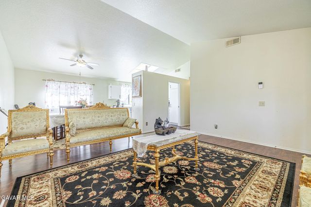 536 Sunrise Terrace, Palmdale, CA 93551