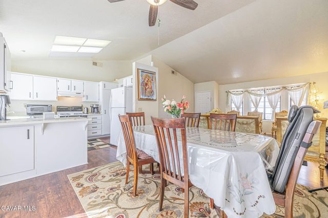 536 Sunrise Terrace, Palmdale, CA 93551