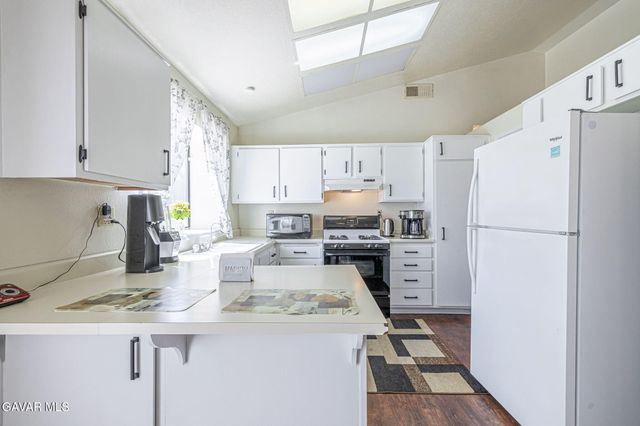 536 Sunrise Terrace, Palmdale, CA 93551