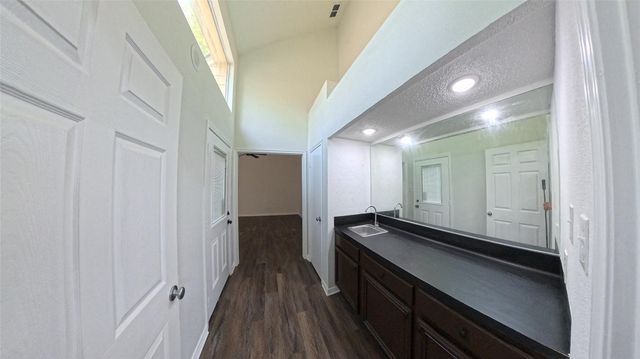 3 Rain Walk Court, The Woodlands, TX 77380