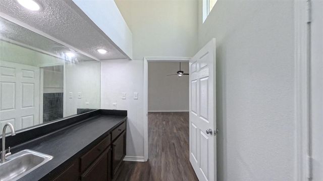 3 Rain Walk Court, The Woodlands, TX 77380