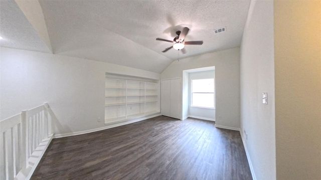 3 Rain Walk Court, The Woodlands, TX 77380