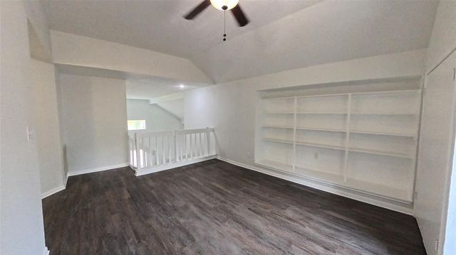 3 Rain Walk Court, The Woodlands, TX 77380