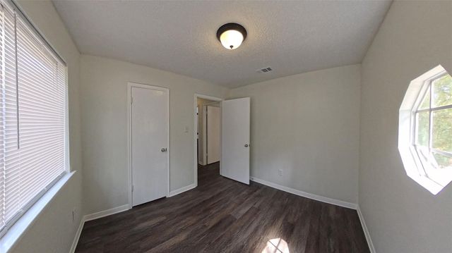 3 Rain Walk Court, The Woodlands, TX 77380