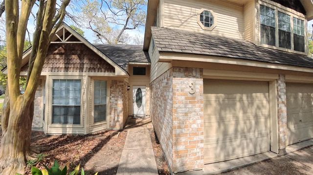 3 Rain Walk Court, The Woodlands, TX 77380
