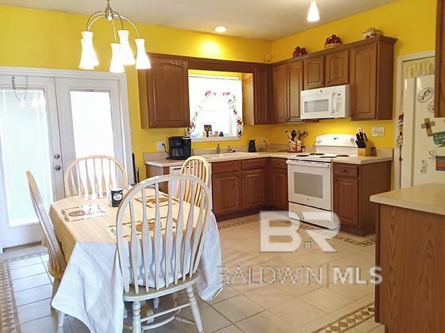 22076 S County Road 62, Robertsdale, AL 36567