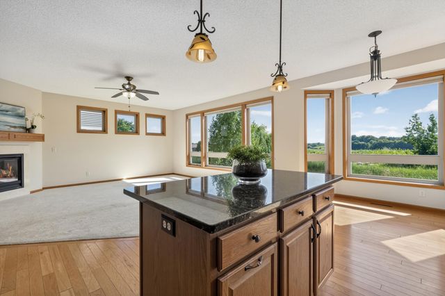 14401 Enclave Court NW, Prior Lake, MN 55372