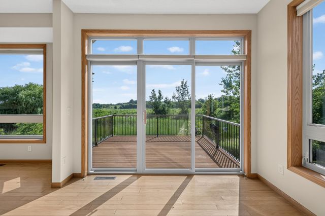 14401 Enclave Court NW, Prior Lake, MN 55372