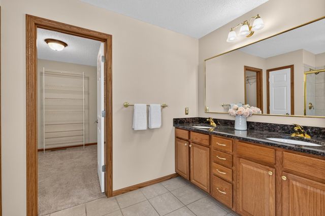 14401 Enclave Court NW, Prior Lake, MN 55372