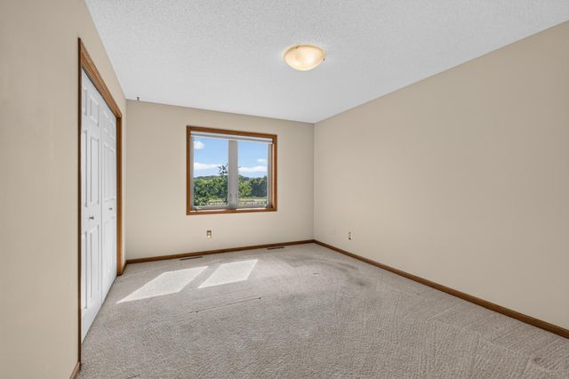14401 Enclave Court NW, Prior Lake, MN 55372