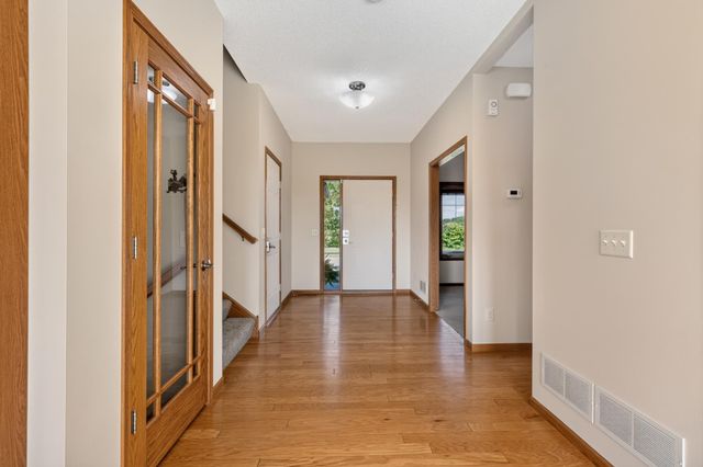 14401 Enclave Court NW, Prior Lake, MN 55372