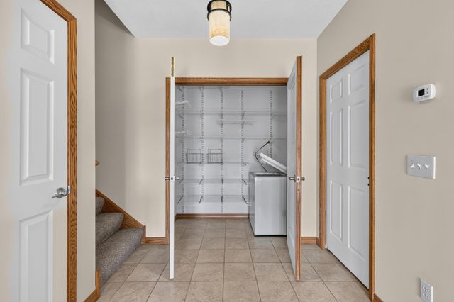 14401 Enclave Court NW, Prior Lake, MN 55372