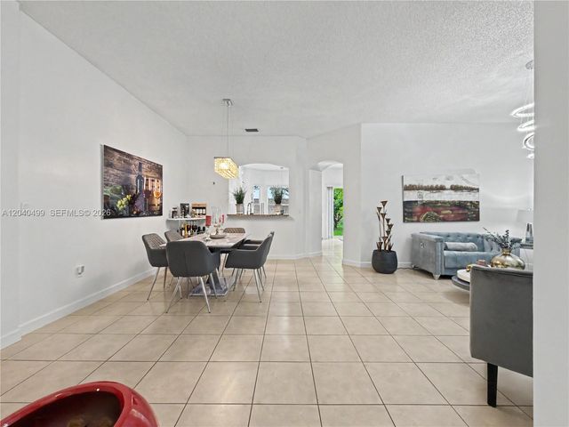 522 NE 20th Ave, Homestead, FL 33033