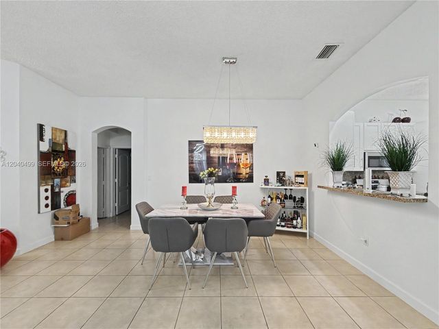 522 NE 20th Ave, Homestead, FL 33033