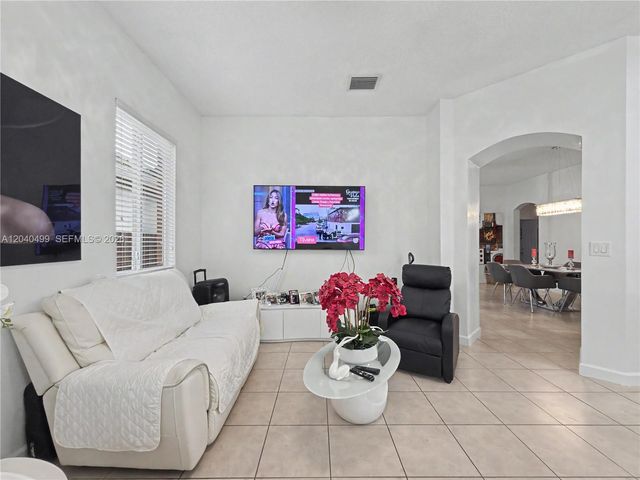 522 NE 20th Ave, Homestead, FL 33033